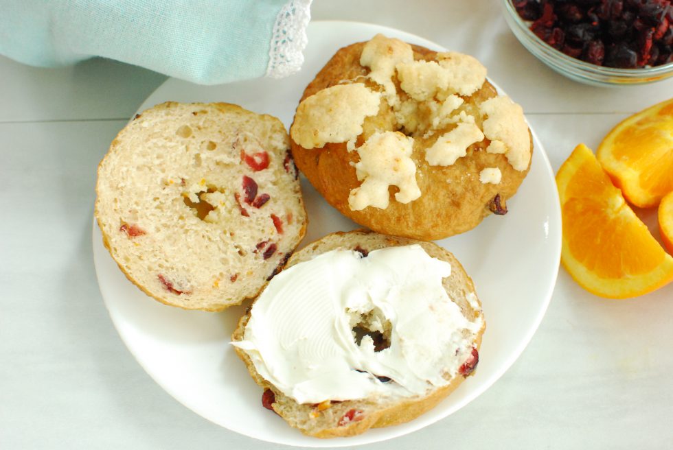 German Streusel Cranberry Bagels » US Cranberries